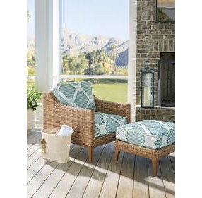 Palm Desert Poolside Green and White Upholstered Outdoor Lounge Chair