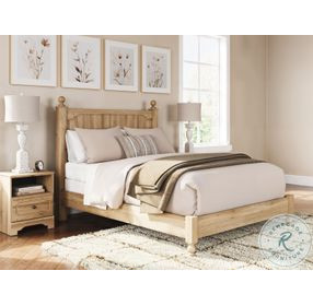 Galletyn Warm Brown Queen Panel Bed