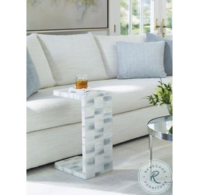 Compositions Faux Horn Pull Up Table