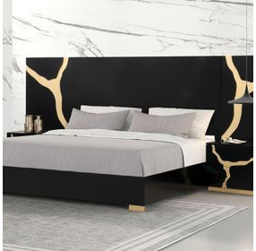 Goldsberg Black and Gold Panel Bedroom Set with Extended Panel