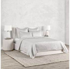 Diamond Silver King Quilt