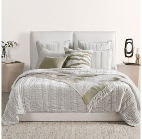 Seville Oyster Gray Queen Quilt