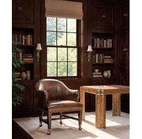 Queen Dark Natchez Brown Game Chair